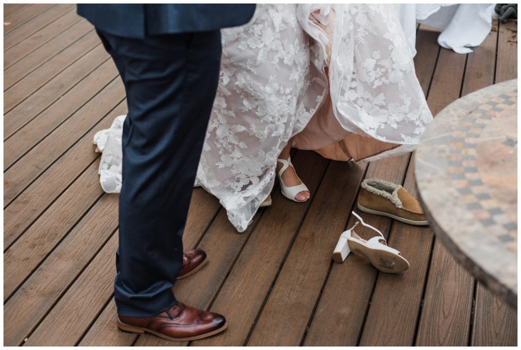 Bride switches to slippers ideas for backyard wedding